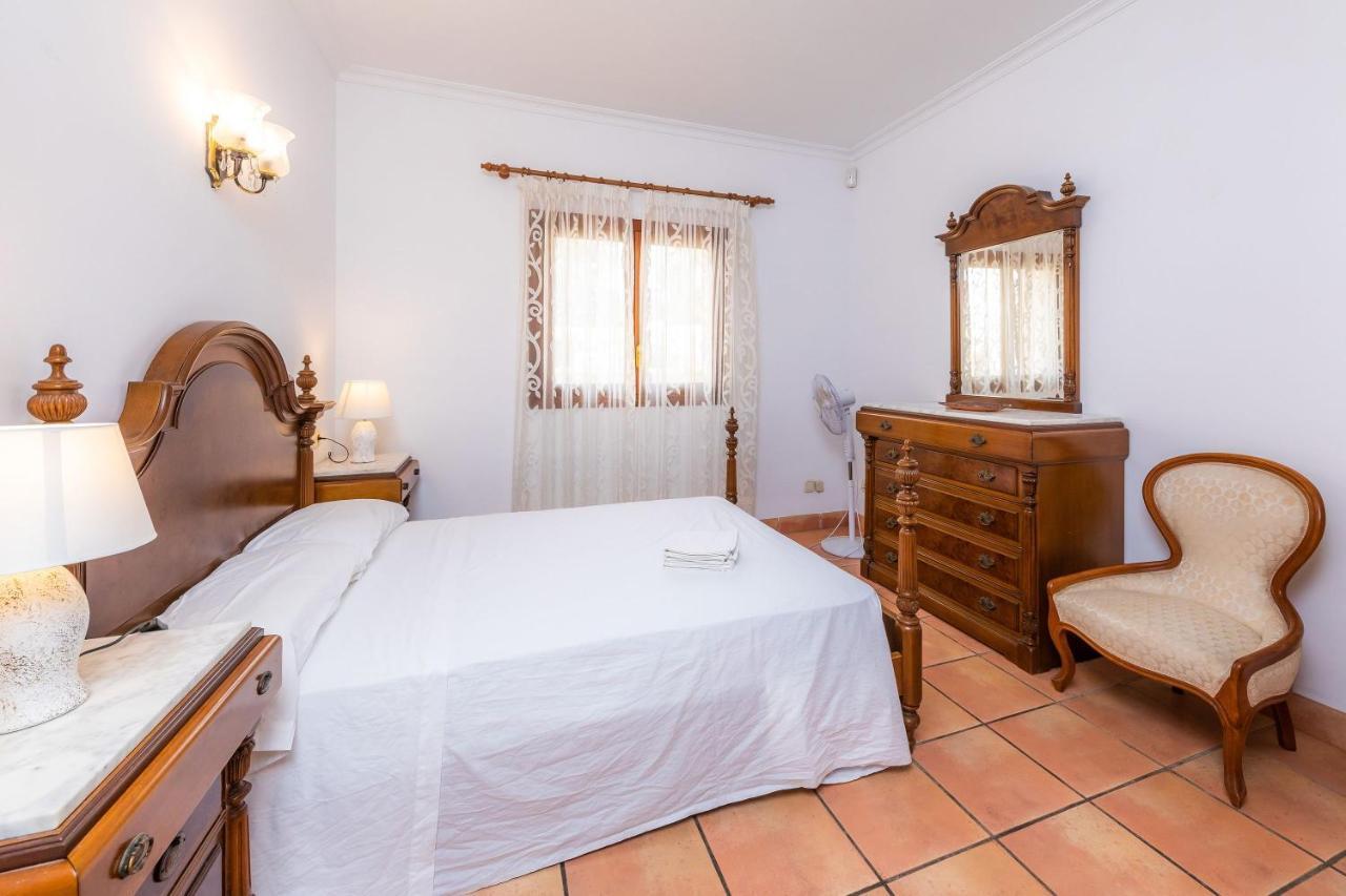 Dofi Villa Cala Millor  Exterior photo